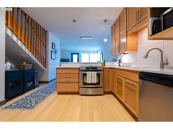 $599,950 | 26 Mosier Creek Place, Unit 26, Mosier, OR 97040