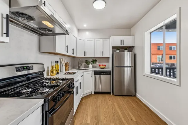 $1,795,000 | 1722-1724 48th Avenue, San Francisco, CA 94122