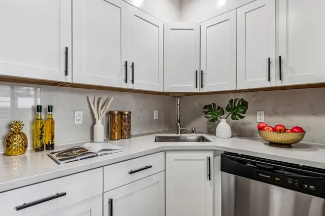 $1,795,000 | 1722-1724 48th Avenue, San Francisco, CA 94122