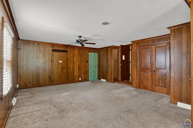 $230,000 | 1625 Southwest Lakeside Drive, Topeka, KS 66604