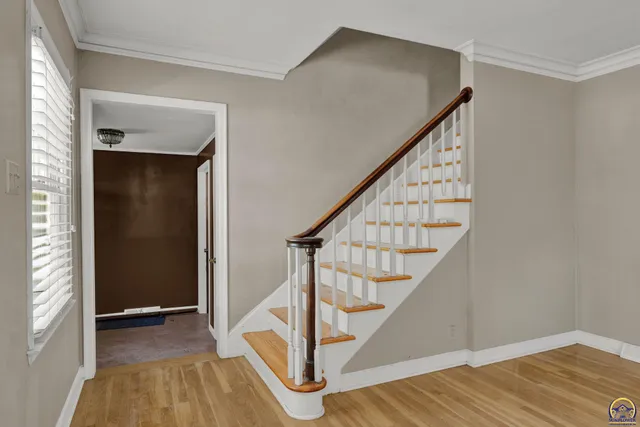 $230,000 | 1625 Southwest Lakeside Drive, Topeka, KS 66604