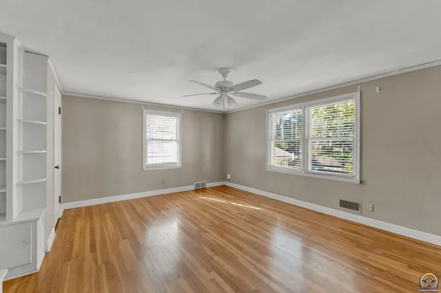 $230,000 | 1625 Southwest Lakeside Drive, Topeka, KS 66604