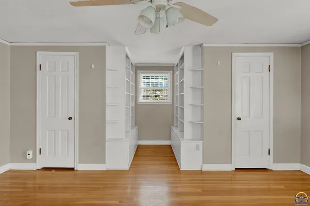 $230,000 | 1625 Southwest Lakeside Drive, Topeka, KS 66604