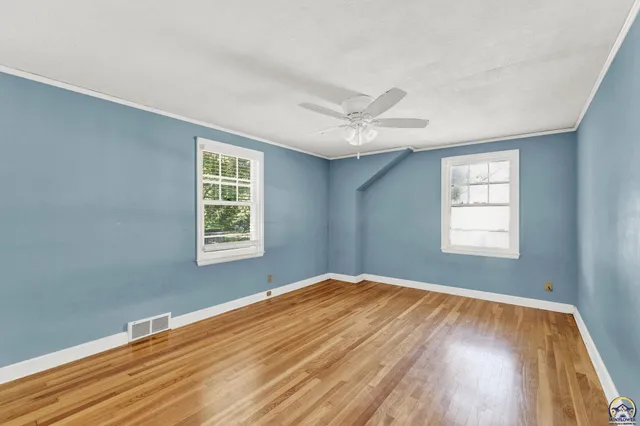 $230,000 | 1625 Southwest Lakeside Drive, Topeka, KS 66604