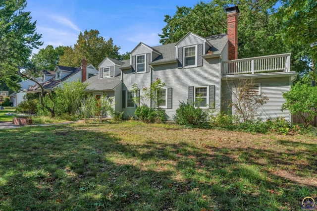 $230,000 | 1625 Southwest Lakeside Drive, Topeka, KS 66604