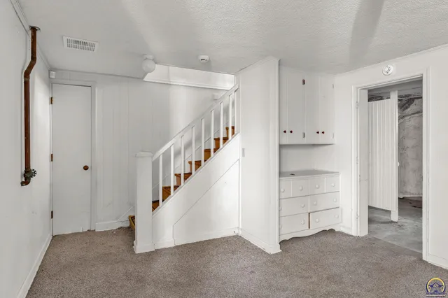 $230,000 | 1625 Southwest Lakeside Drive, Topeka, KS 66604