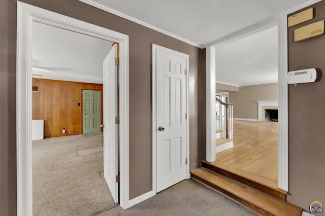 $230,000 | 1625 Southwest Lakeside Drive, Topeka, KS 66604