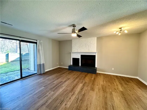 $1,300 | 514 Brookside Court, Kernersville, NC 27284