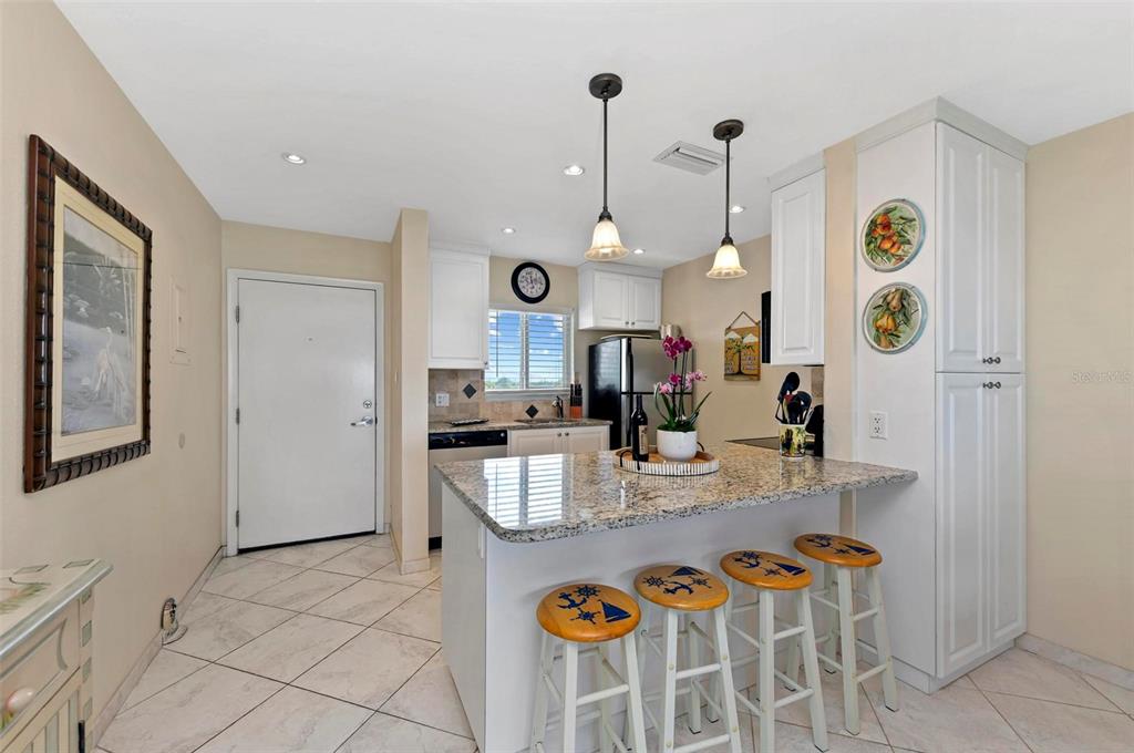 797 Beach Road, Unit 509 Sarasota, FL 34242 - Photo 11 of 99