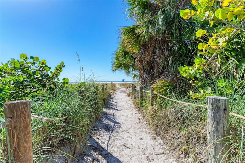797 Beach Road, Unit 509 Sarasota, FL 34242 - Photo 63 of 99