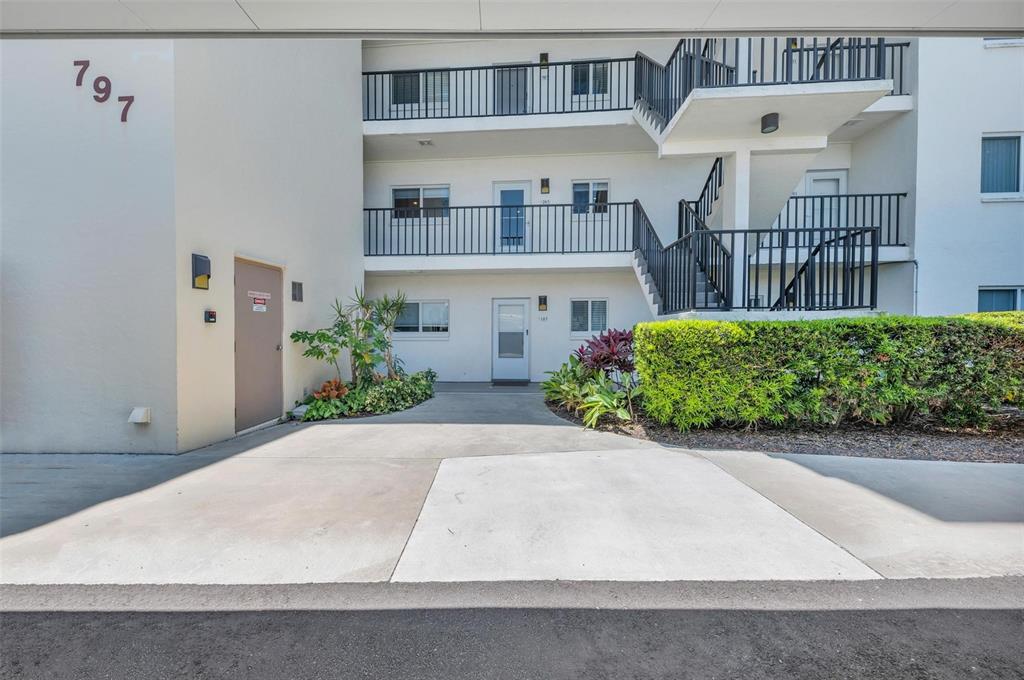 797 Beach Road, Unit 509 Sarasota, FL 34242 - Photo 9 of 99