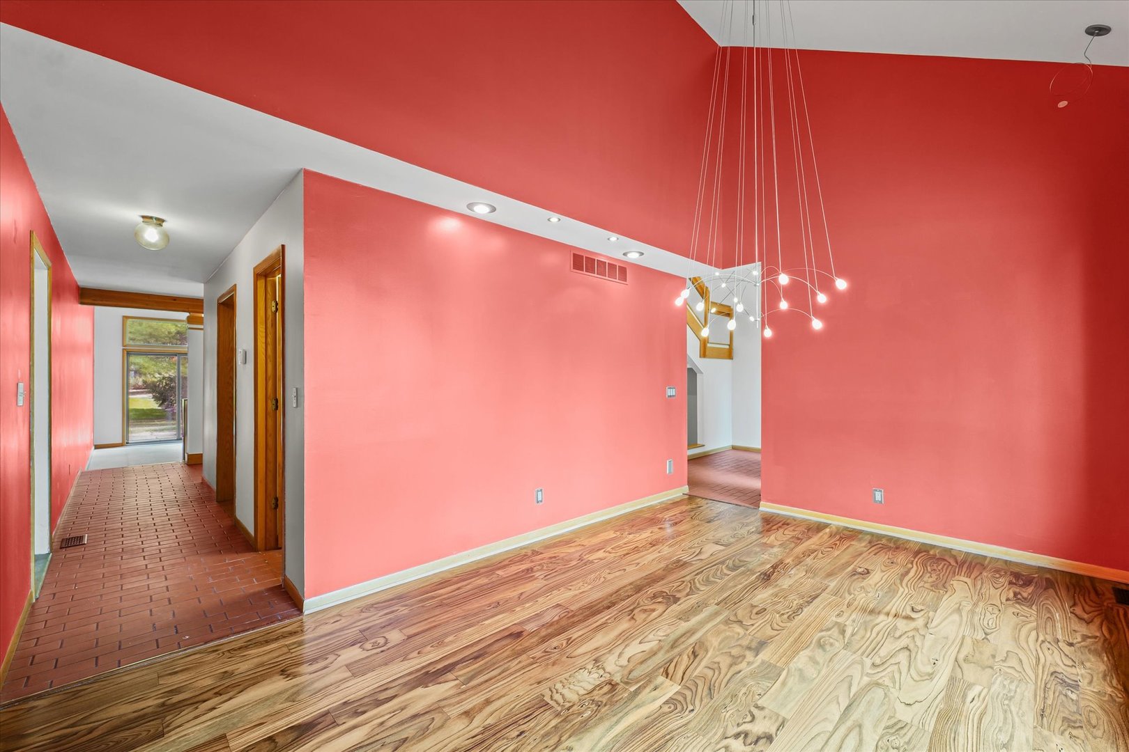 1914 Woodfield Road Champaign, IL 61822 - Photo 6 of 54 Gallery Image 6
