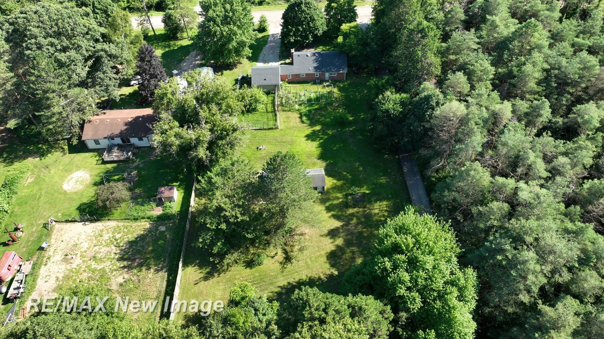9377 Hubbard Road Davison, MI 48423 - Photo 18 of 22