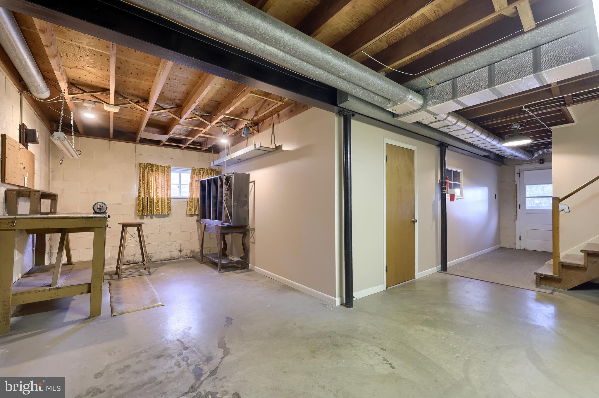 136 Springhouse Road Lancaster, PA 17603 - Photo 22 of 30