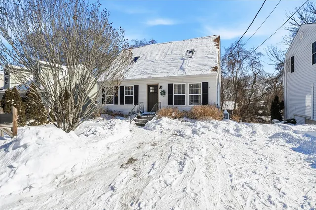$875,000 | 18 Aroostook Trail, Narragansett, RI 02882