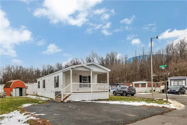 $59,000 | 253 Colleen Lane, Jeannette, PA 15644