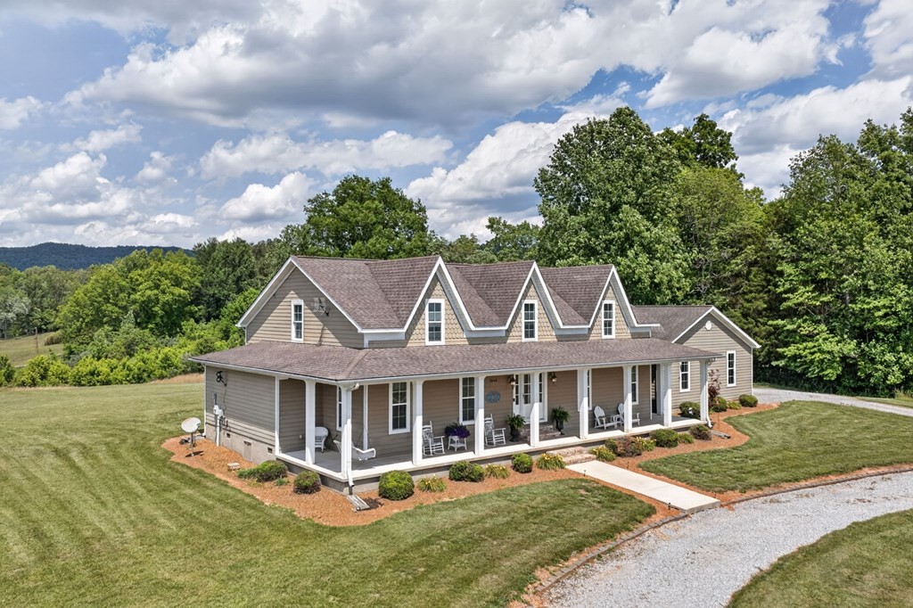 1444 Cherry Creek Road Sparta, TN 38583 - Photo 4 of 43