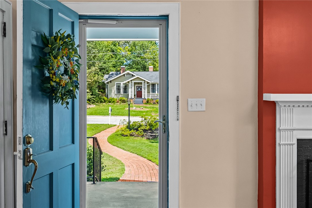 421 Central Avenue Anderson, SC 29625 - Photo 7 of 46 Gallery Image 7