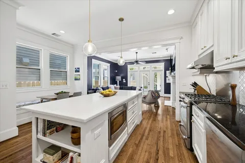 $825,000 | 638 West 17th Street, Houston, TX 77008
