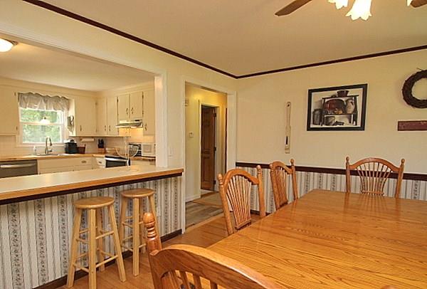 40 Old Farm Road North Attleboro, MA 02760 - Photo 15 of 36 a very nice looking room with a large window