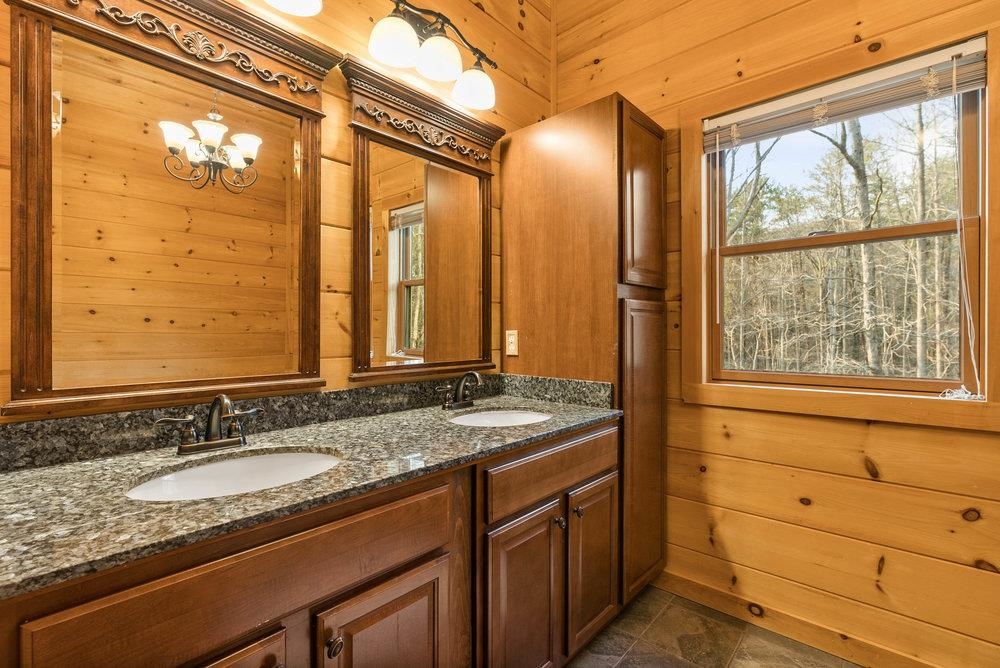 502 Caledonia Road Landrum, SC 29356 - Photo 15 of 39