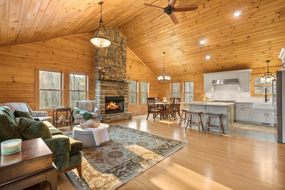 502 Caledonia Road Landrum, SC 29356 - Photo 3 of 39