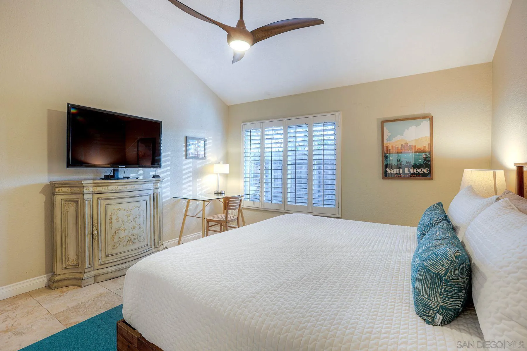 2037 Countrywood Way Encinitas, CA 92024 - Photo 28 of 51