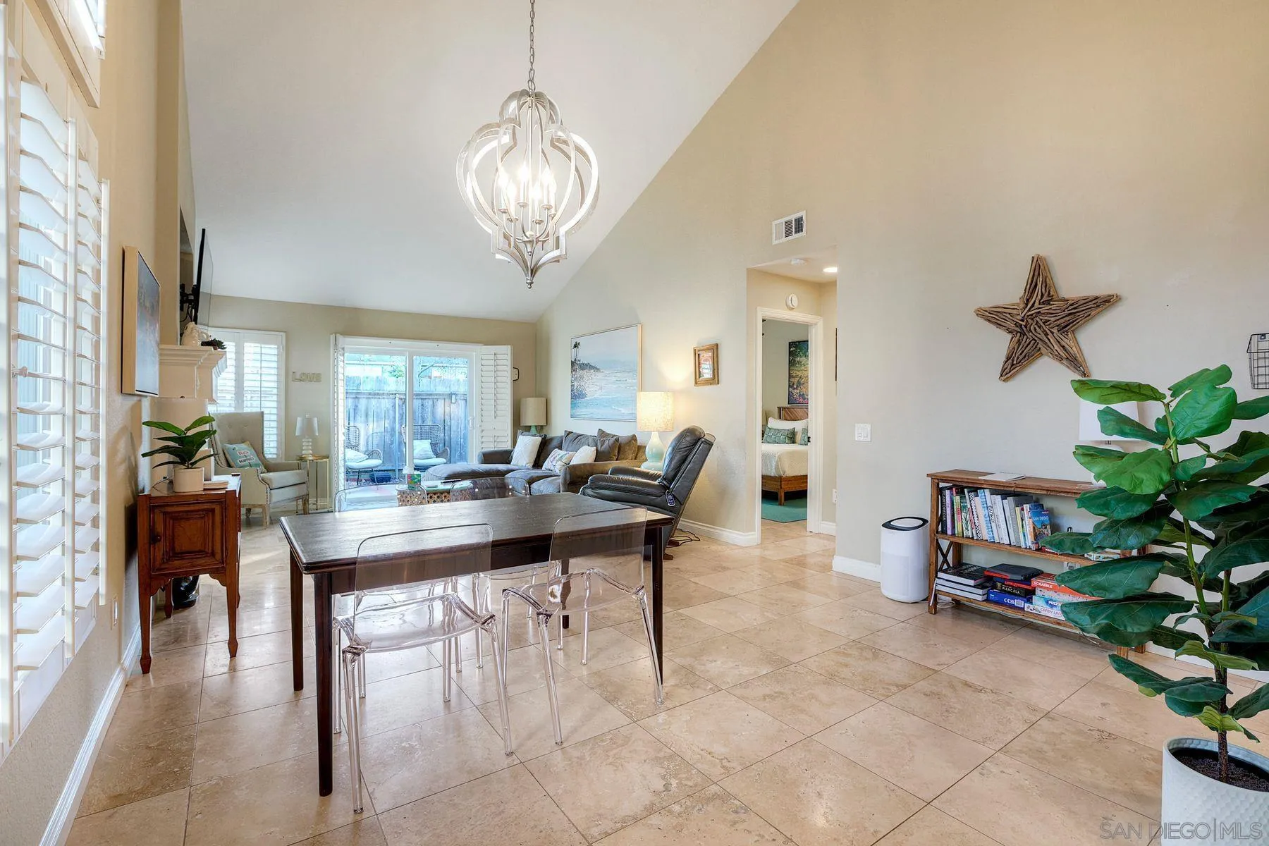 2037 Countrywood Way Encinitas, CA 92024 - Photo 9 of 51