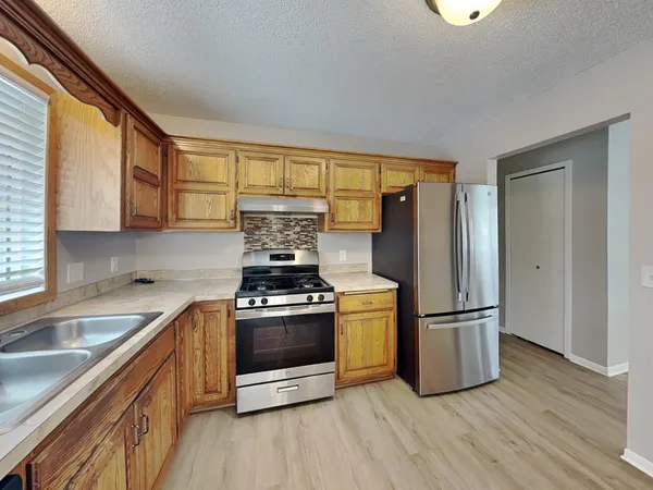 $2,559 | 8301 Thomas Avenue North, Brooklyn Park, MN 55444