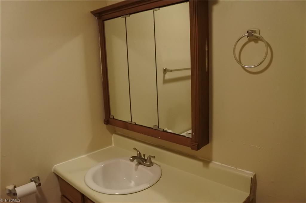 5024 Old Rural Hall Road Winston-Salem, NC 27105 - Photo 16 of 16 Gallery Image 16