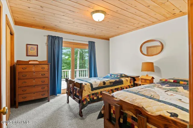 $550,000 | 10 East Beachwood Road, Corinth, NY 12822