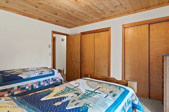 $550,000 | 10 East Beachwood Road, Corinth, NY 12822