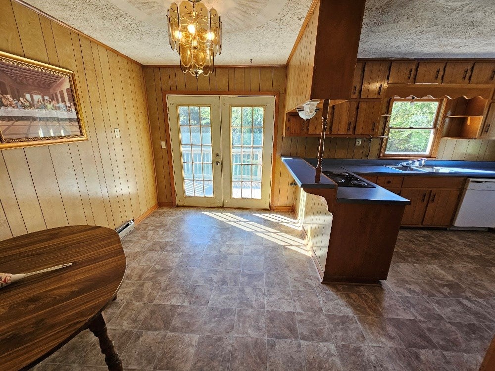47 Old Ferry Road Galax, VA 24333 - Photo 9 of 16 Gallery Image 9