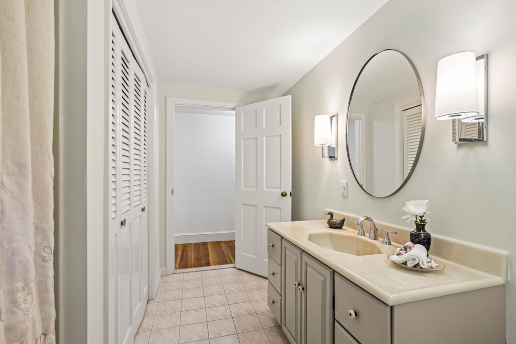 53 Summer Street Danvers, MA 01923 - Photo 25 of 41