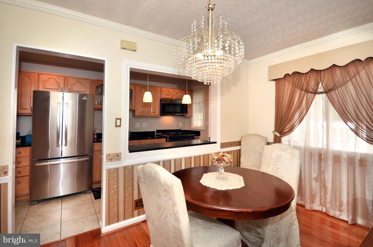 7486 German Hill Road Baltimore, MD 21222 - Photo 5 of 27 Dining Room