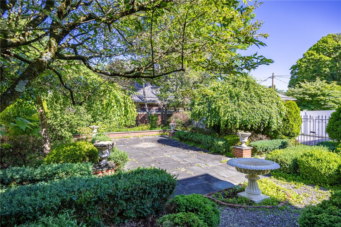 389 Yarmouth Road Rochester, NY 14610 - Photo 45 of 50