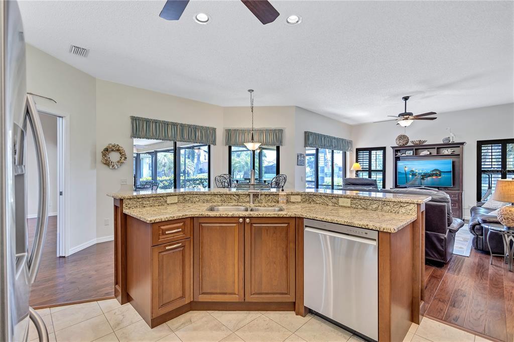 104 Inlets Boulevard, Unit 104 Nokomis, FL 34275 - Photo 18 of 66