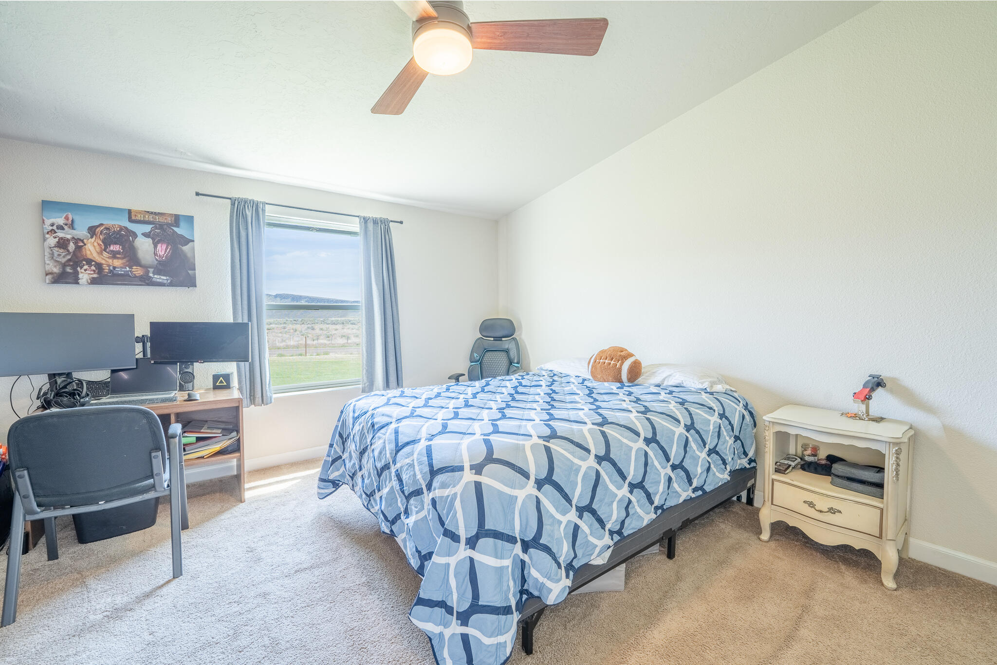275 Cutoff Road Bellevue, ID 83313 - Photo 20 of 37 Bedroom
