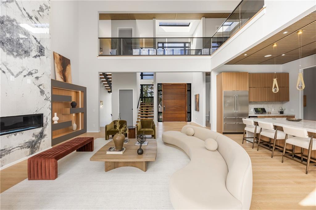 4232 Edgewood Court Marietta, GA 30068 - Photo 18 of 72 a living room with furniture and flat screen tv