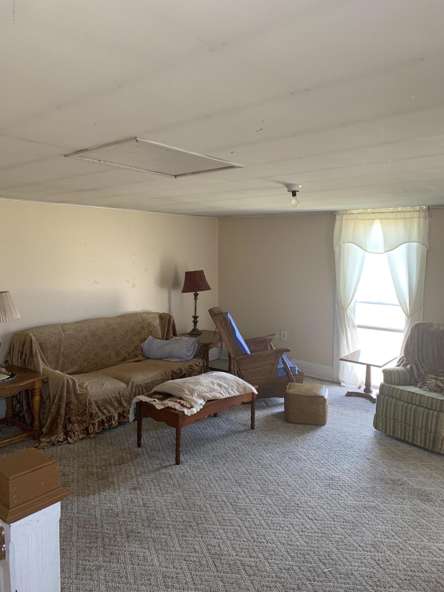 8945 Maddox Ridge Road Turners Station, KY 40075 - Photo 18 of 24 l4jbELs7QVS0rJVDVjfIXw