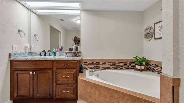 $749,900 | 1345 Longoak Drive North, Lakeland, FL 33811