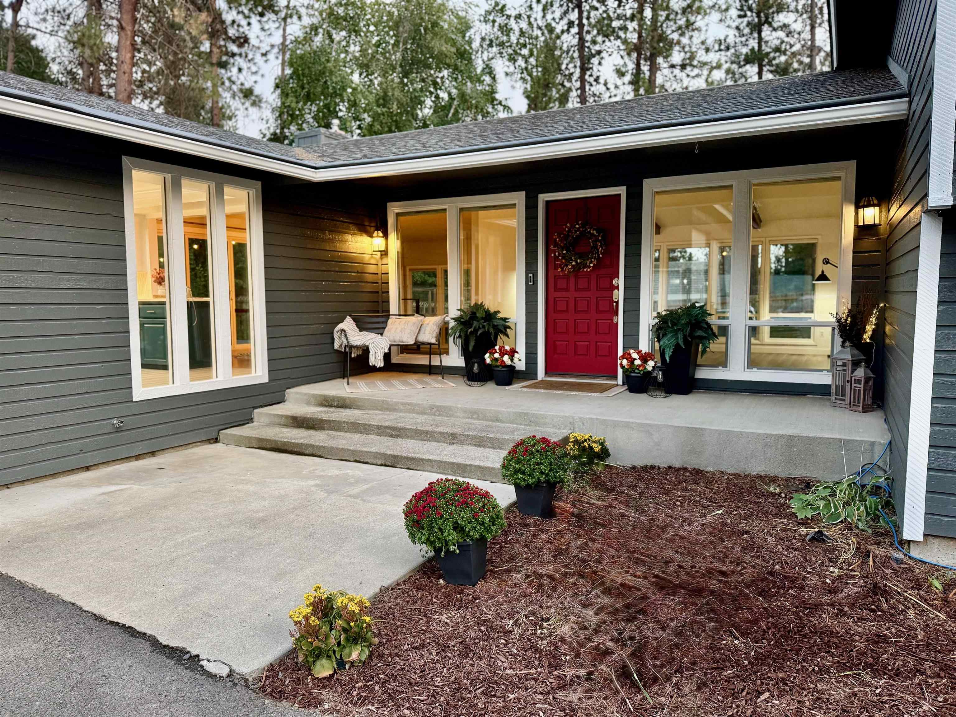 4522 East Lane Park Road Mead, WA 99021 - Photo 4 of 40