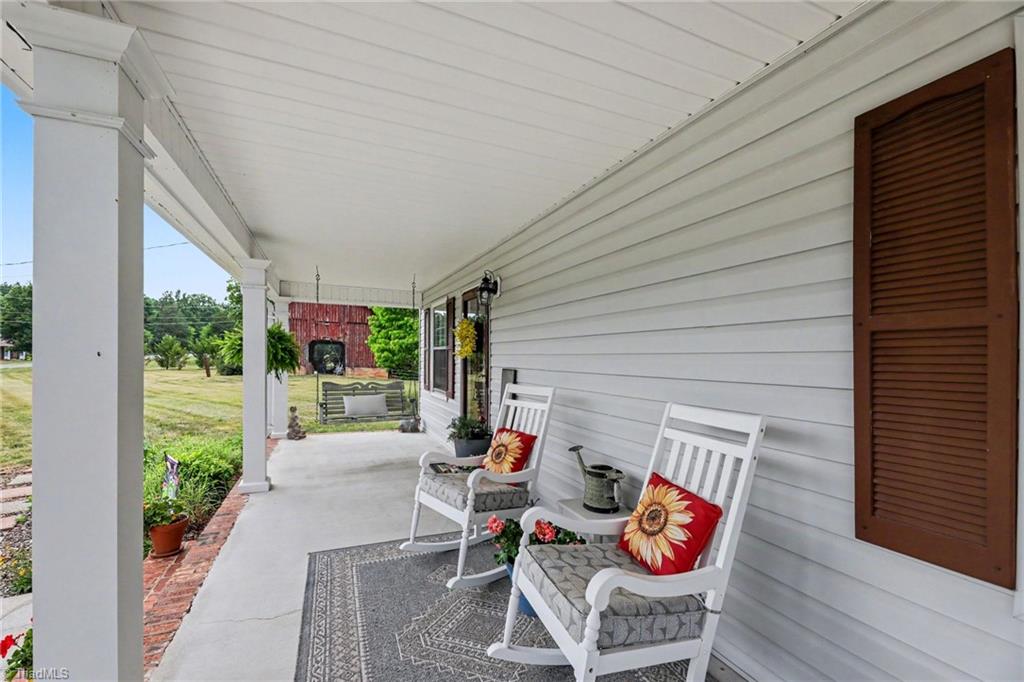 329 Pine Road Eden, NC 27288 - Photo 6 of 25