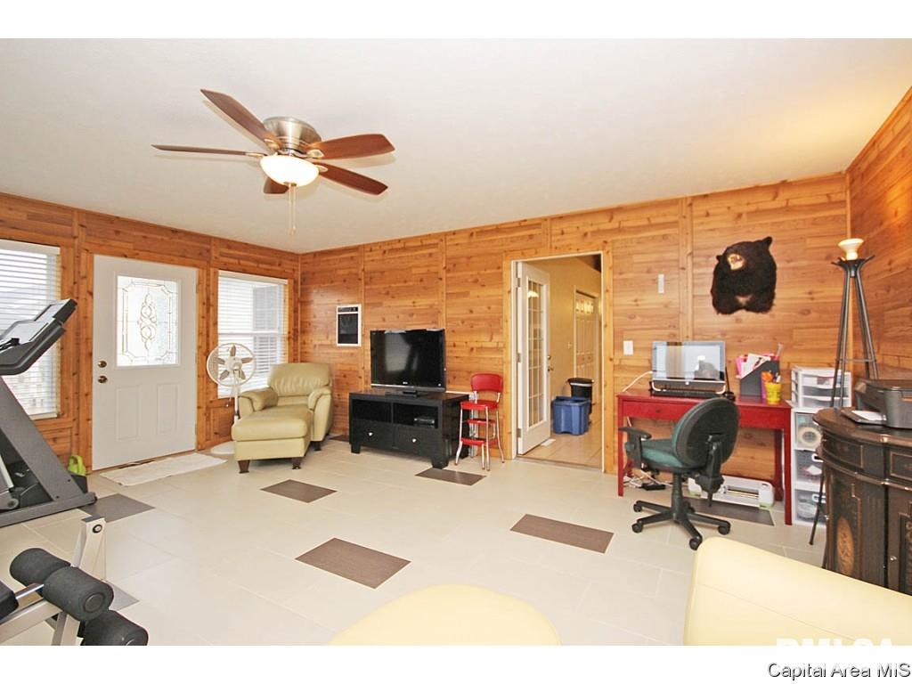 702 Heathrow Lane Rochester, IL 62563 - Photo 23 of 28