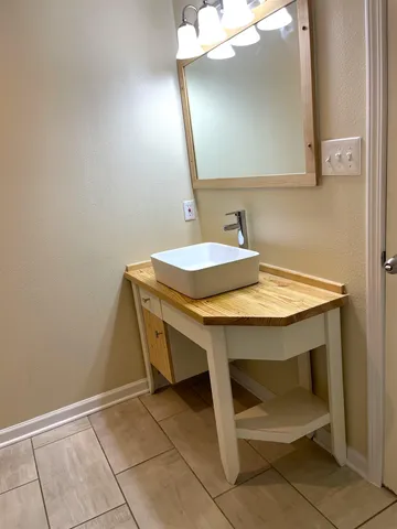 $249,000 | 1007 East Wallace Street, Llano, TX 78643