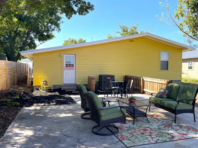 $249,000 | 1007 East Wallace Street, Llano, TX 78643