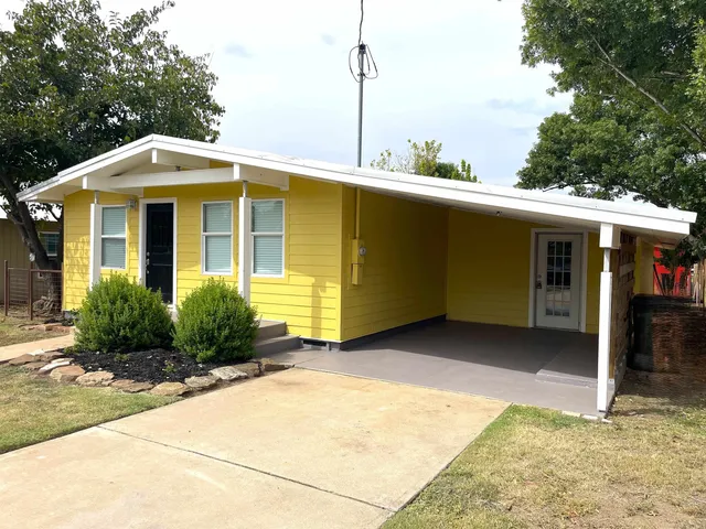 $249,000 | 1007 East Wallace Street, Llano, TX 78643