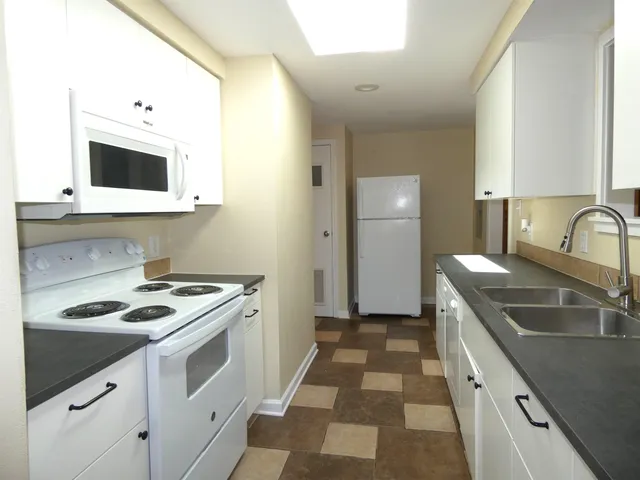 $249,000 | 1007 East Wallace Street, Llano, TX 78643