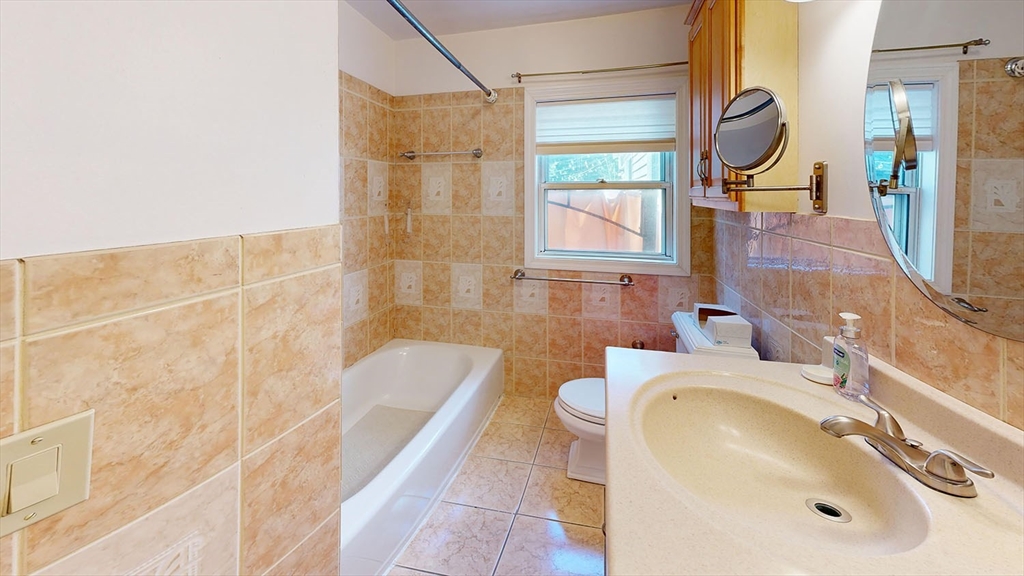 118 Spruce Road Norwood, MA 02062 - Photo 9 of 35 Gallery Image 9