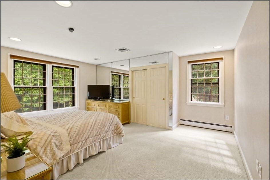 81 Draper Road Wayland, MA 01778 - Photo 4 of 18